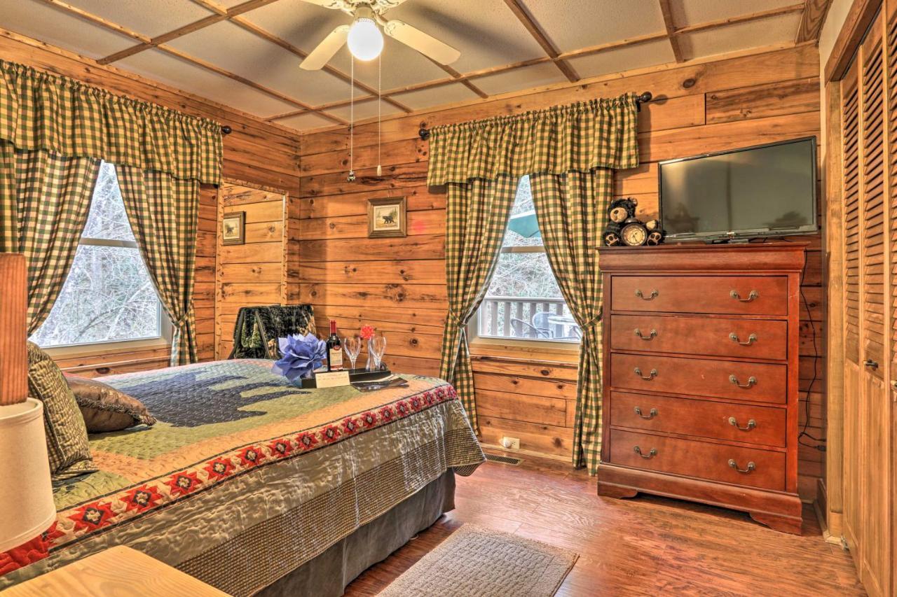 Smoky Mountain Cozy Cove Cabin Deck And Fire Pit! Cosby Екстер'єр фото
