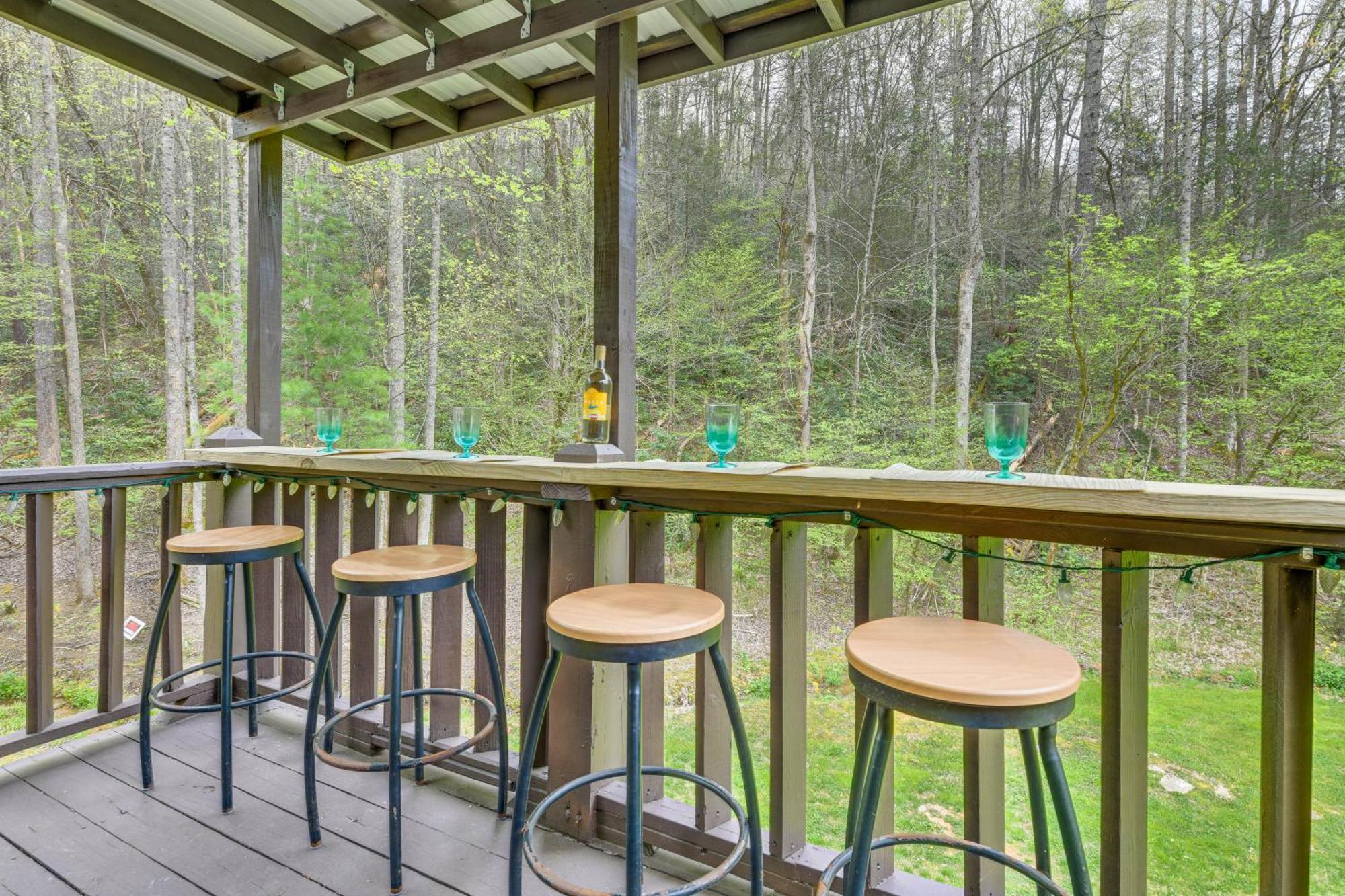 Smoky Mountain Cozy Cove Cabin Deck And Fire Pit! Cosby Екстер'єр фото