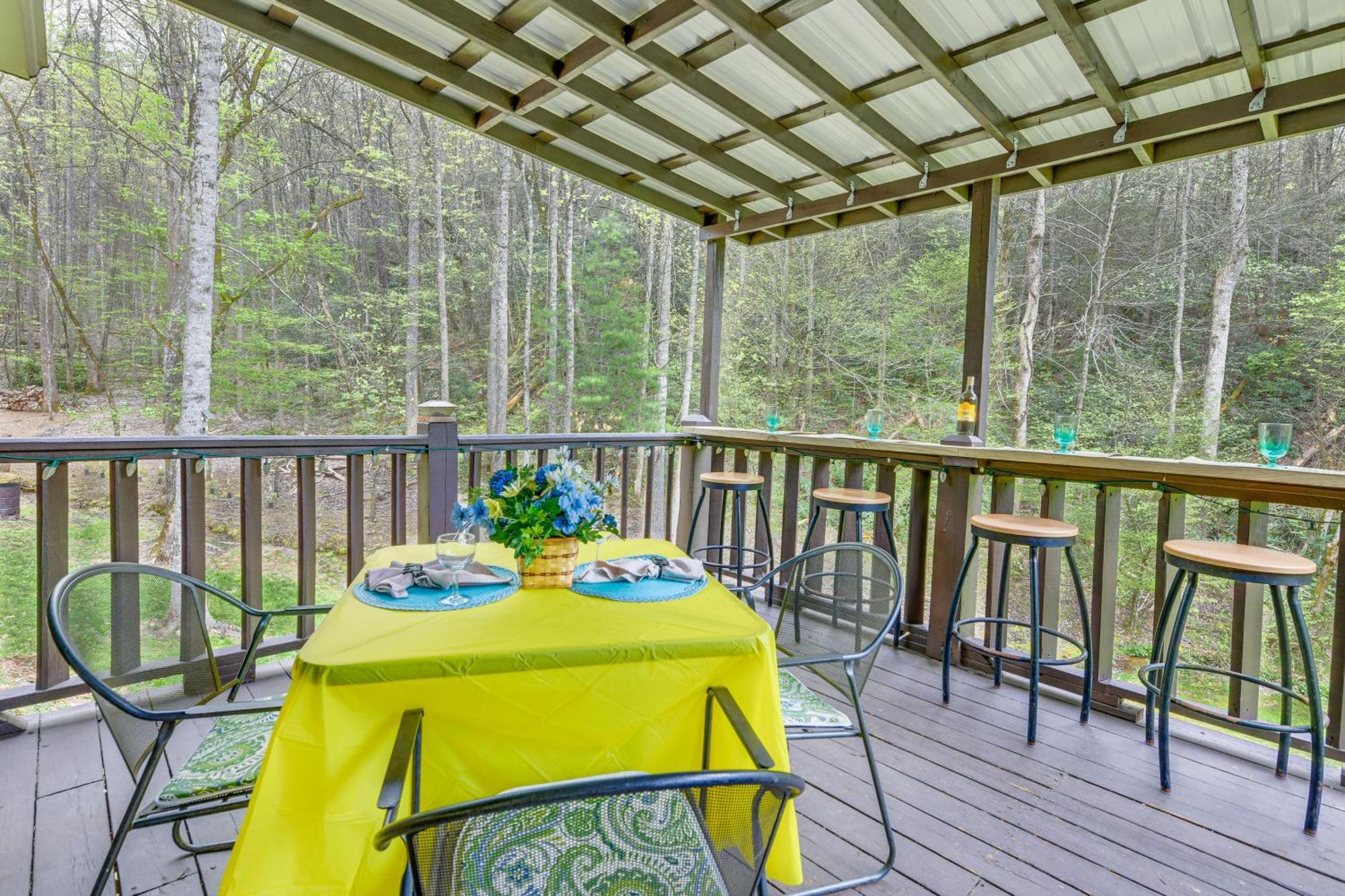 Smoky Mountain Cozy Cove Cabin Deck And Fire Pit! Cosby Екстер'єр фото