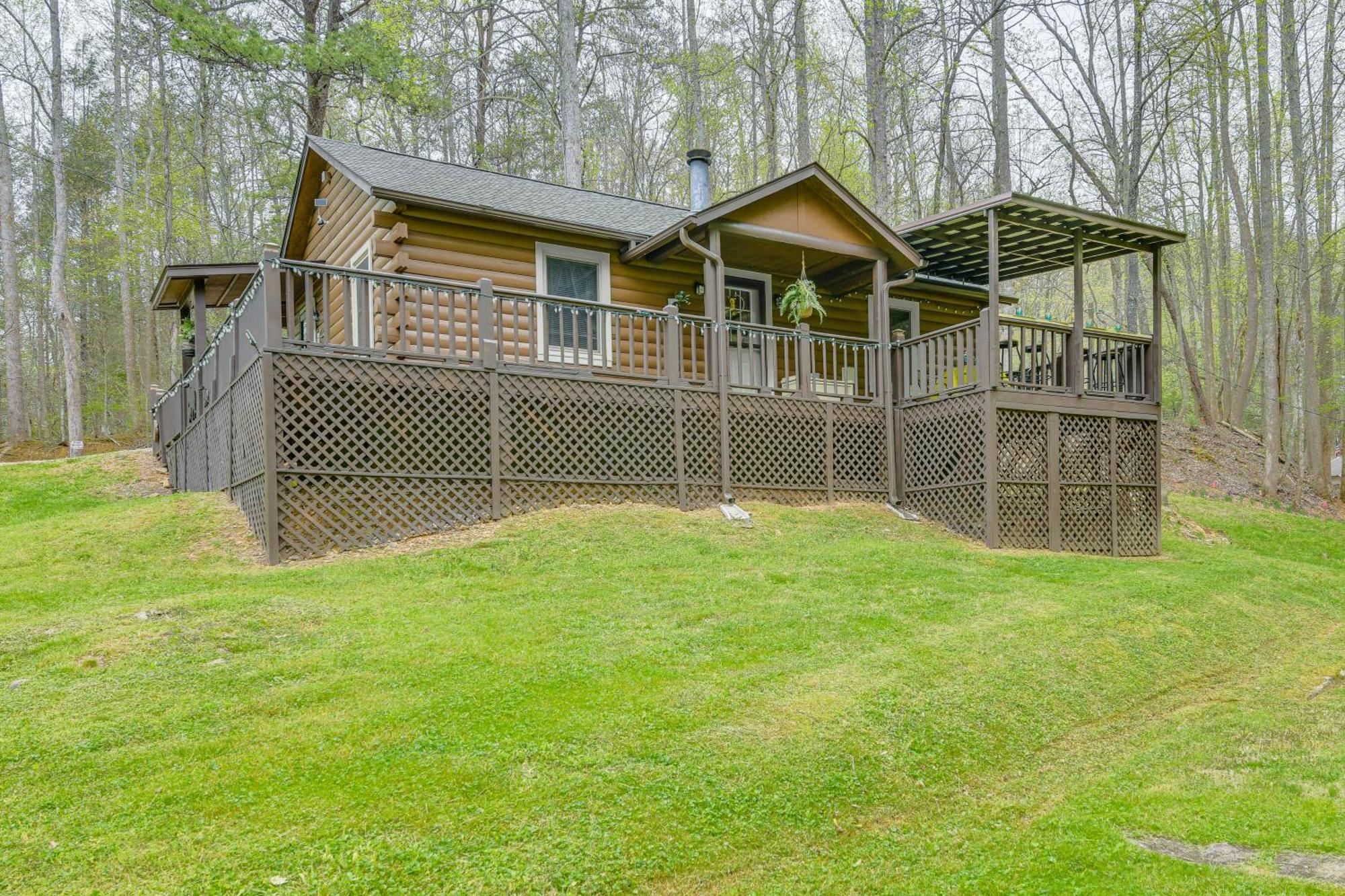 Smoky Mountain Cozy Cove Cabin Deck And Fire Pit! Cosby Екстер'єр фото
